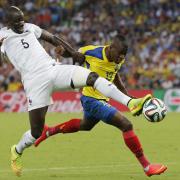 France held by 10-man Ecuador