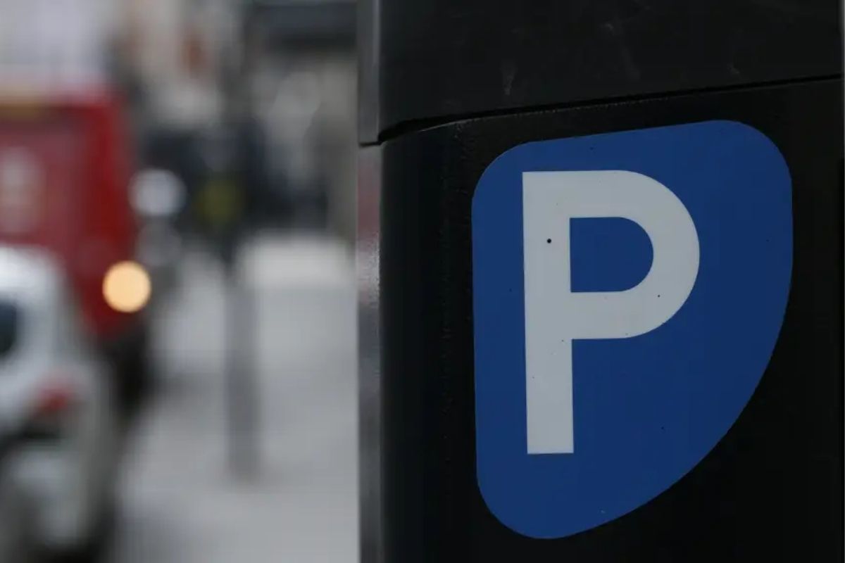 Conservatives slam 'scrooge-like' call to scrap parking scheme at Christmas - Vimarsana News