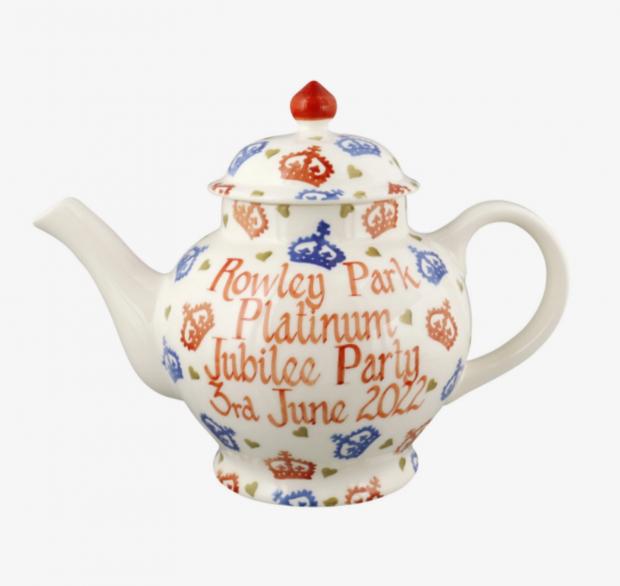 Messenger Newspapers: Personalised Platinum Jubilee 4 Mug Teapot (Emma Bridgewater)