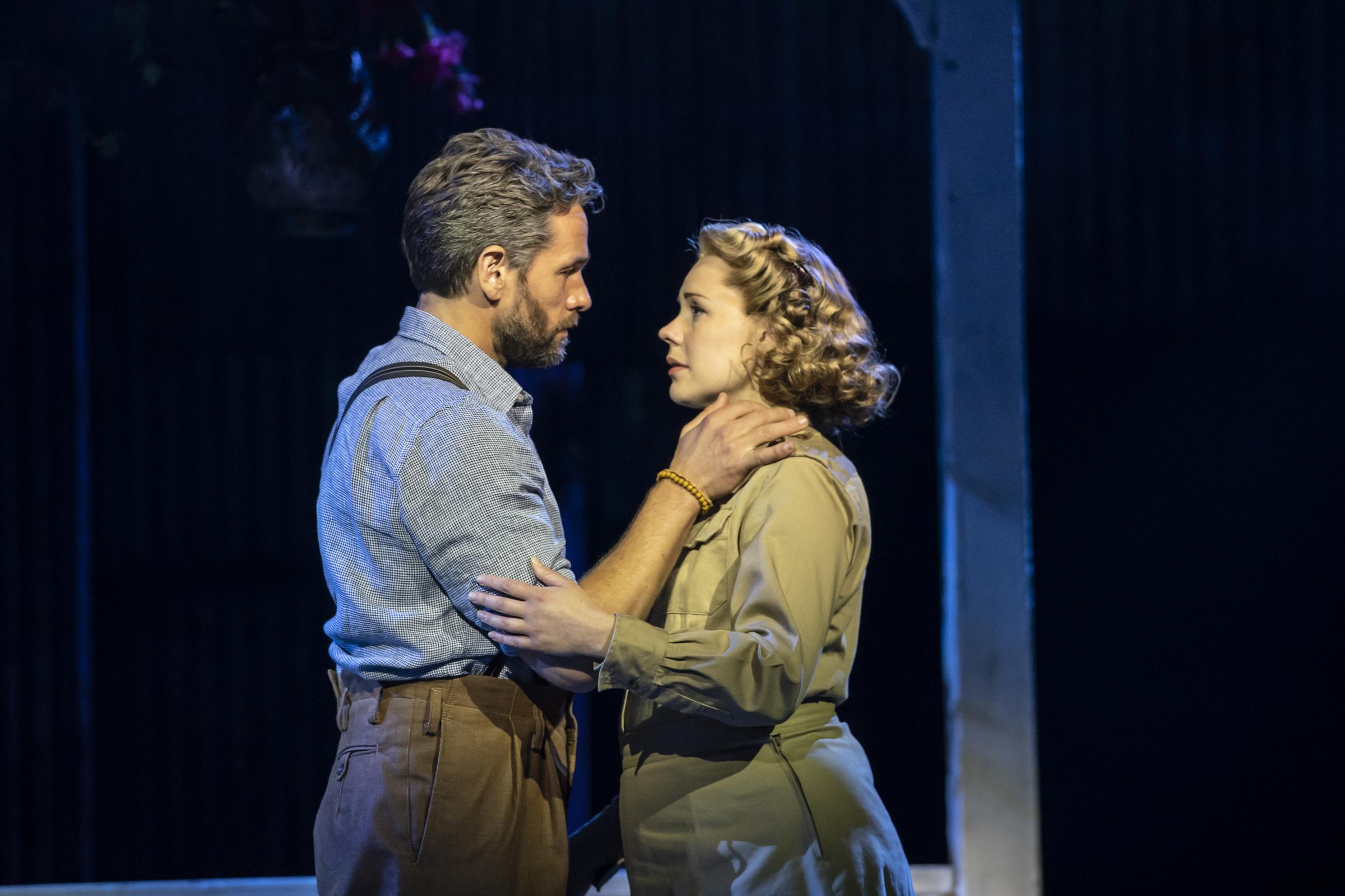 Julian Ovenden and Gina Beck in South Pacific (Pcture: Johan Persson)