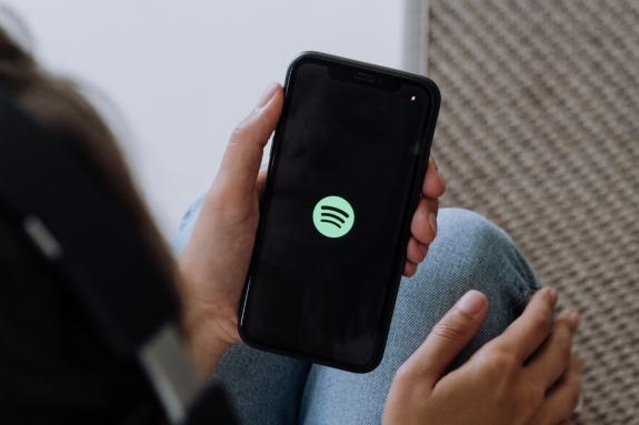 Messenger Newspapers: See the most streamed songs and artists on Spotify this year. (Canva) Messenger Newspapers: See the most streamed songs and artists on Spotify this year. (Canva)