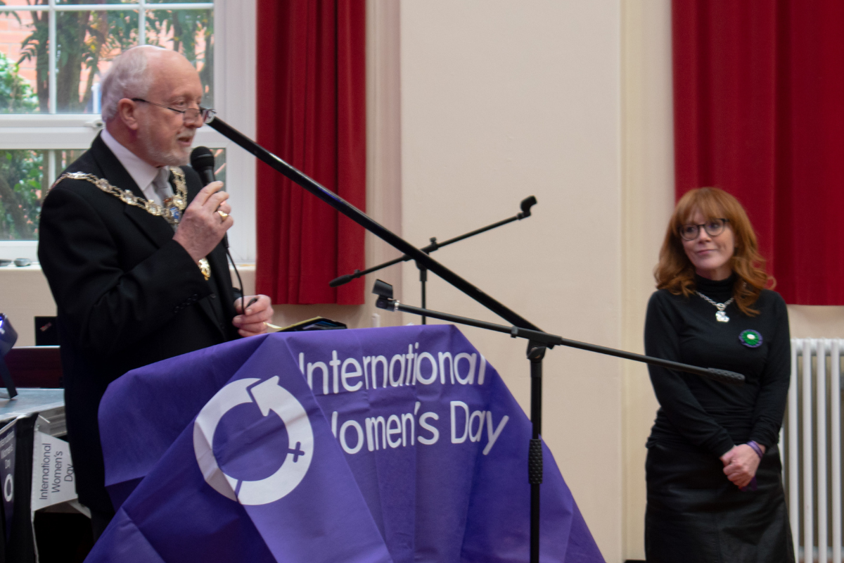 Trafford councillor hosts International Women's Day awards - Vimarsana News