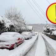 Snow and ice yellow weather warning issued for Trafford this weekend.